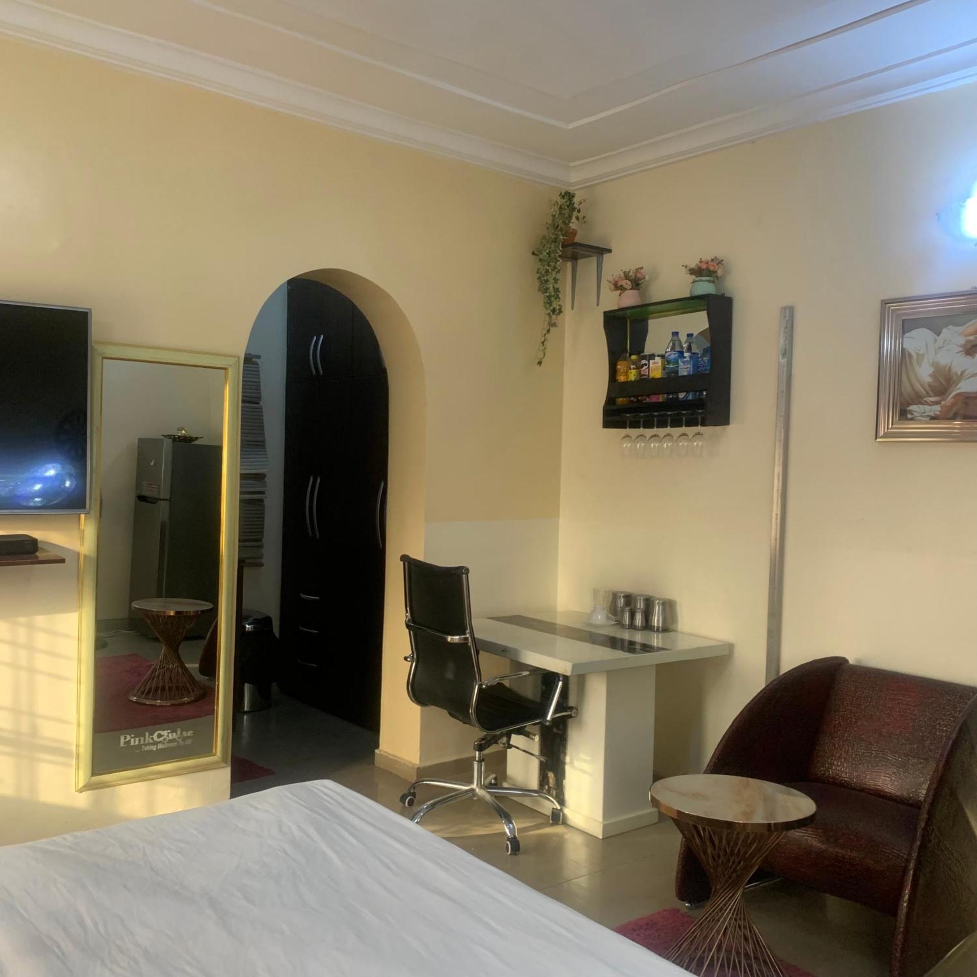 Health Plaza Abuja 아파트 호텔 외부 사진
