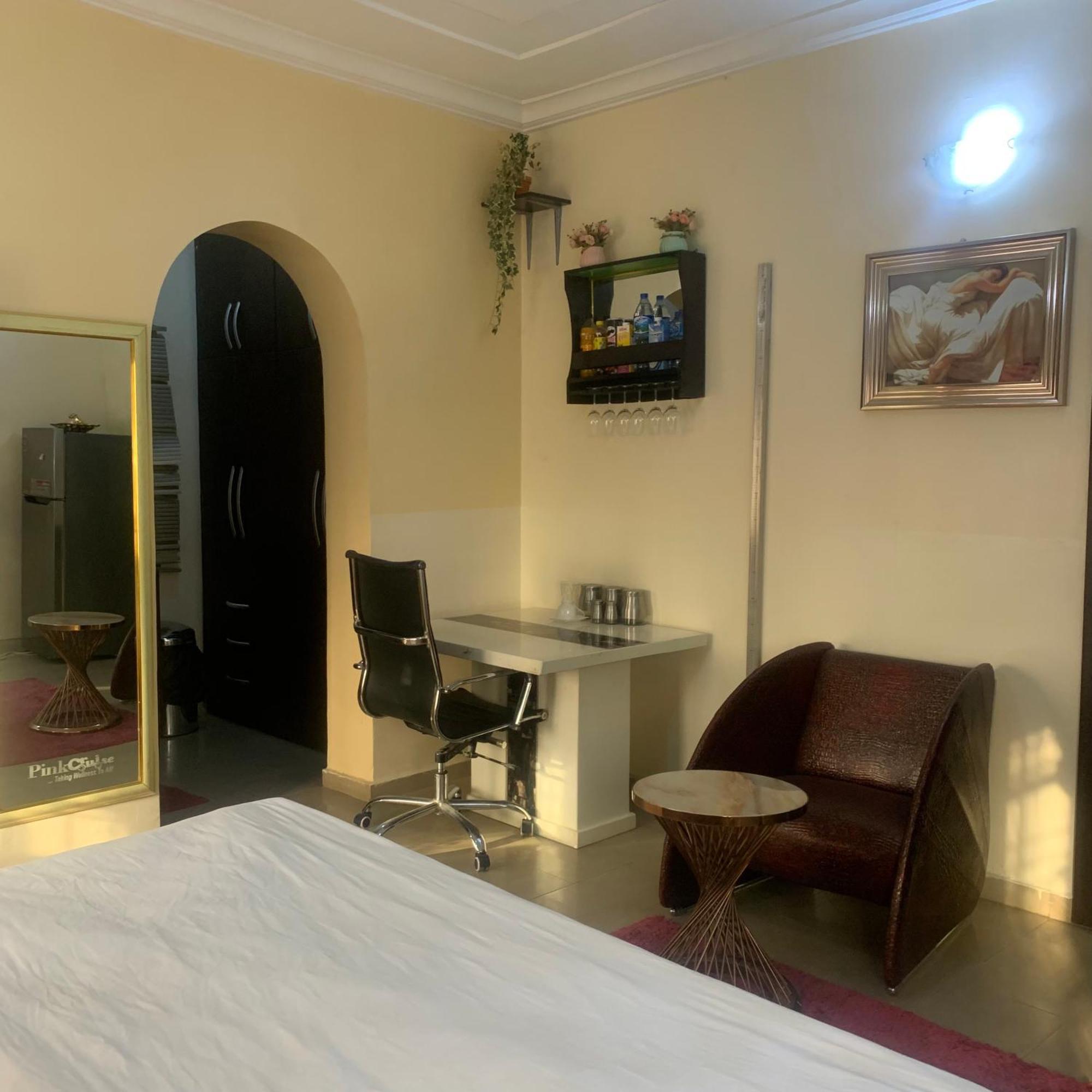 Health Plaza Abuja 아파트 호텔 외부 사진