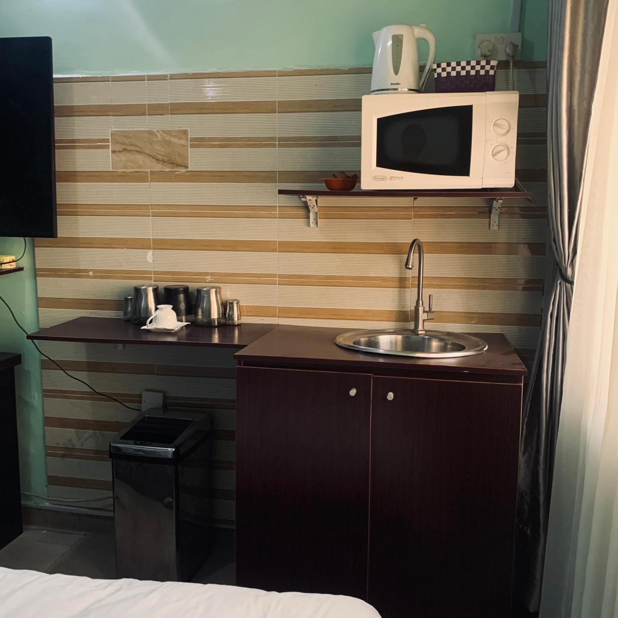 Health Plaza Abuja 아파트 호텔 외부 사진